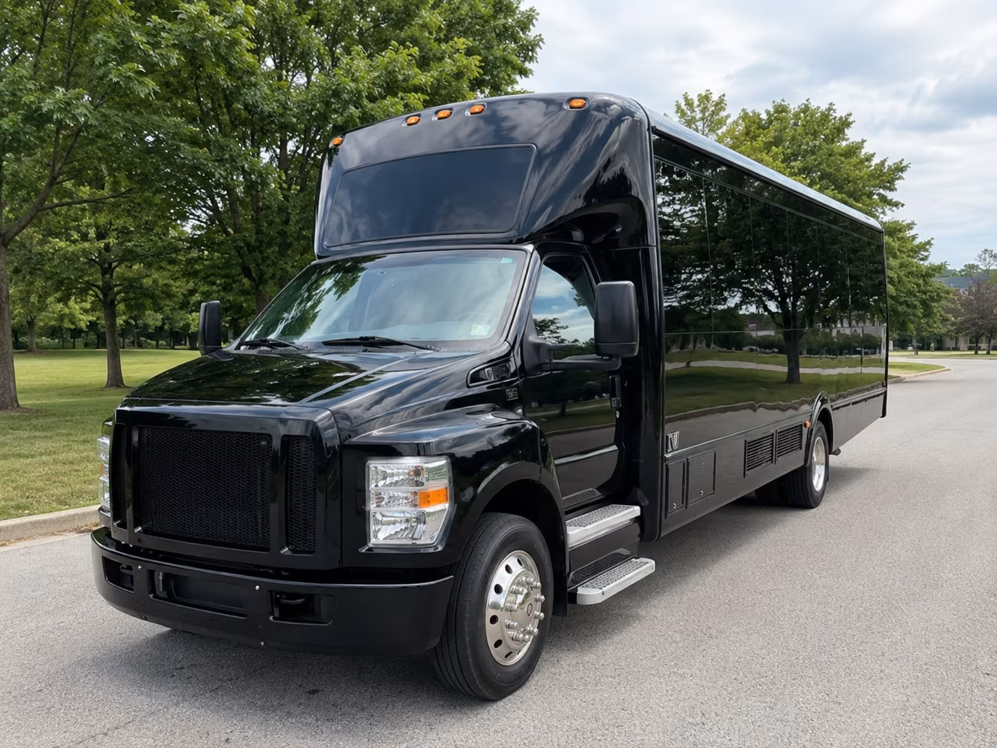 bachelor and bachelorette party buses in overland park