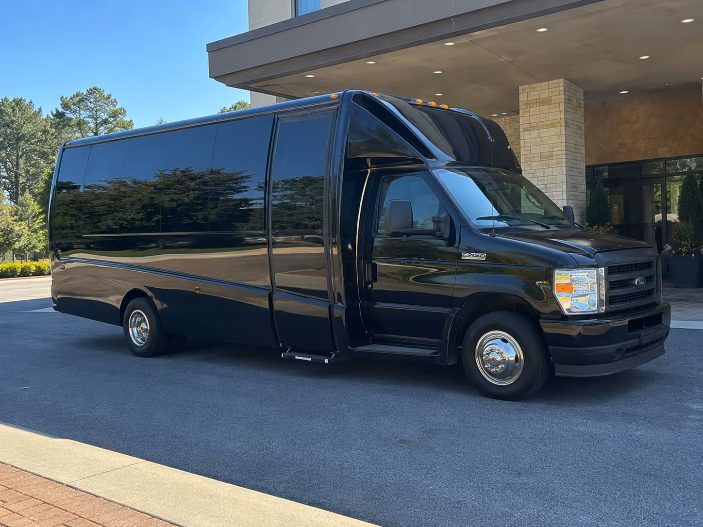 overland park government meeting and conference shuttles