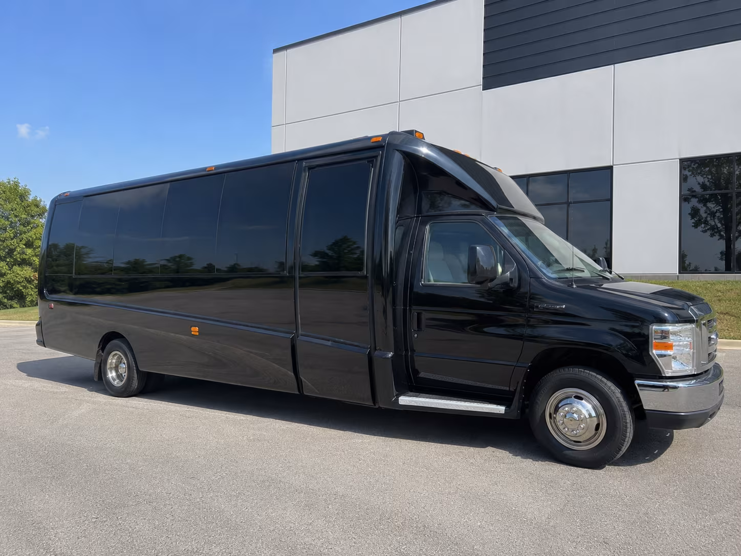 why book winery and brewery tours through overlandparkshuttlebusrentals com